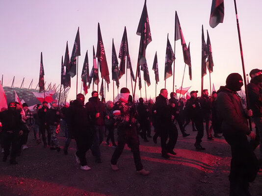 Miniatura: Marsz Niepodległości 2021 w Warszawie w...