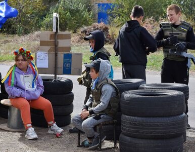 Miniatura: Dzieci na „blokpoście” w Ukrainie. „Tata...