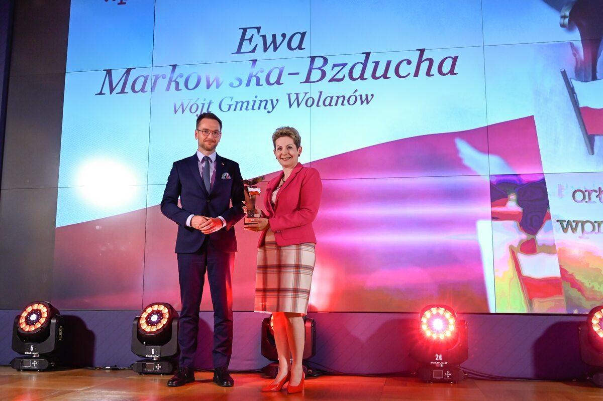 Minister Waldemar Buda i Ewa Markowska-Bzducha, Wójt Gminy Wolanów 