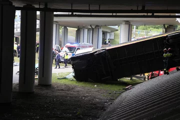 Miejsce wypadku autobusu w Warszawie 