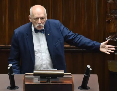 Miniatura: Korwin-Mikke ukarany naganą za swoje...