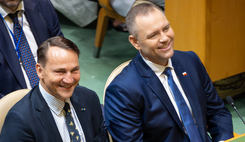 Miniatura: Sikorski kontra Nawrocki. Tak głosują...