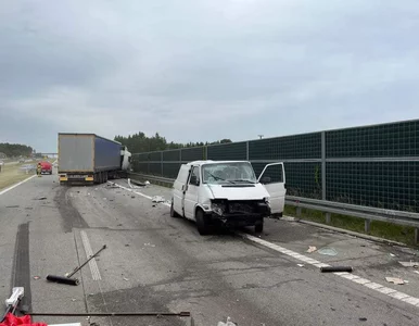 Miniatura: Śmiertelny wpadek na S7. Kierowca busa...