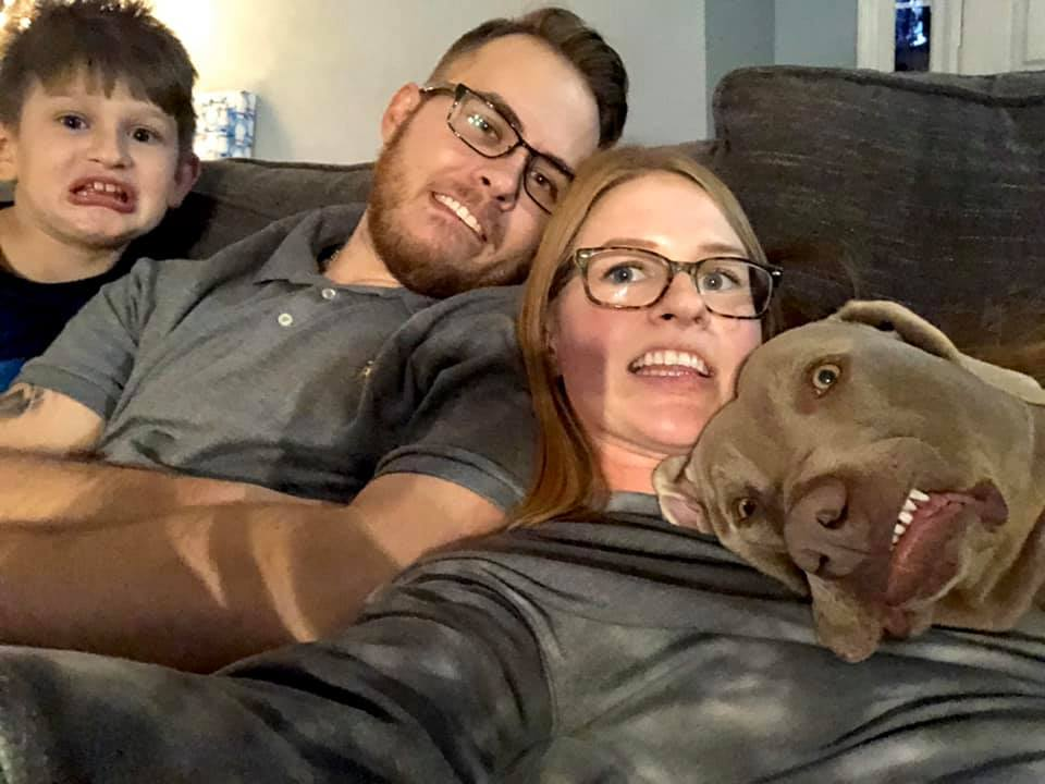 Rodzinne zdjęcie z psem 