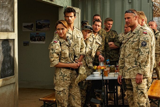 Kadr z&nbsp;serialu &bdquo;Misja Afganistan&rdquo;