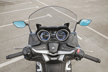 Yamaha TMax SX