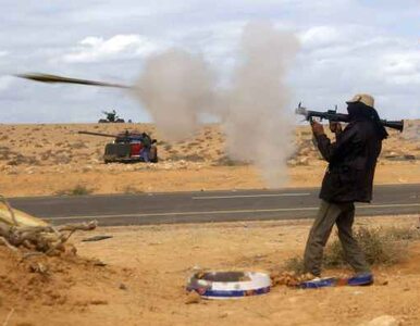 Miniatura: Trwa walka o Libię. Zawija w rękach Kadafiego