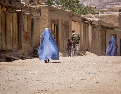 Miniatura: Afganistan: Kobieta postrzelona i...
