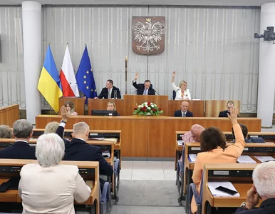 Miniatura: Senat uhonorował ofiary rzezi wołyńskiej....