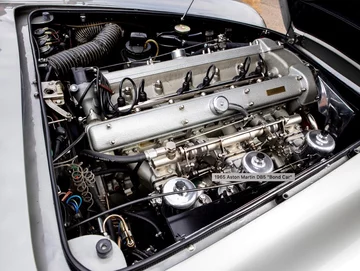 Aston Martin DB5 z 1965 roku – auto Jamesa Bonda 