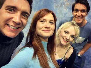 Oliver Phelps, Bonnie Wright, Evanna Lynch i James Phelps 