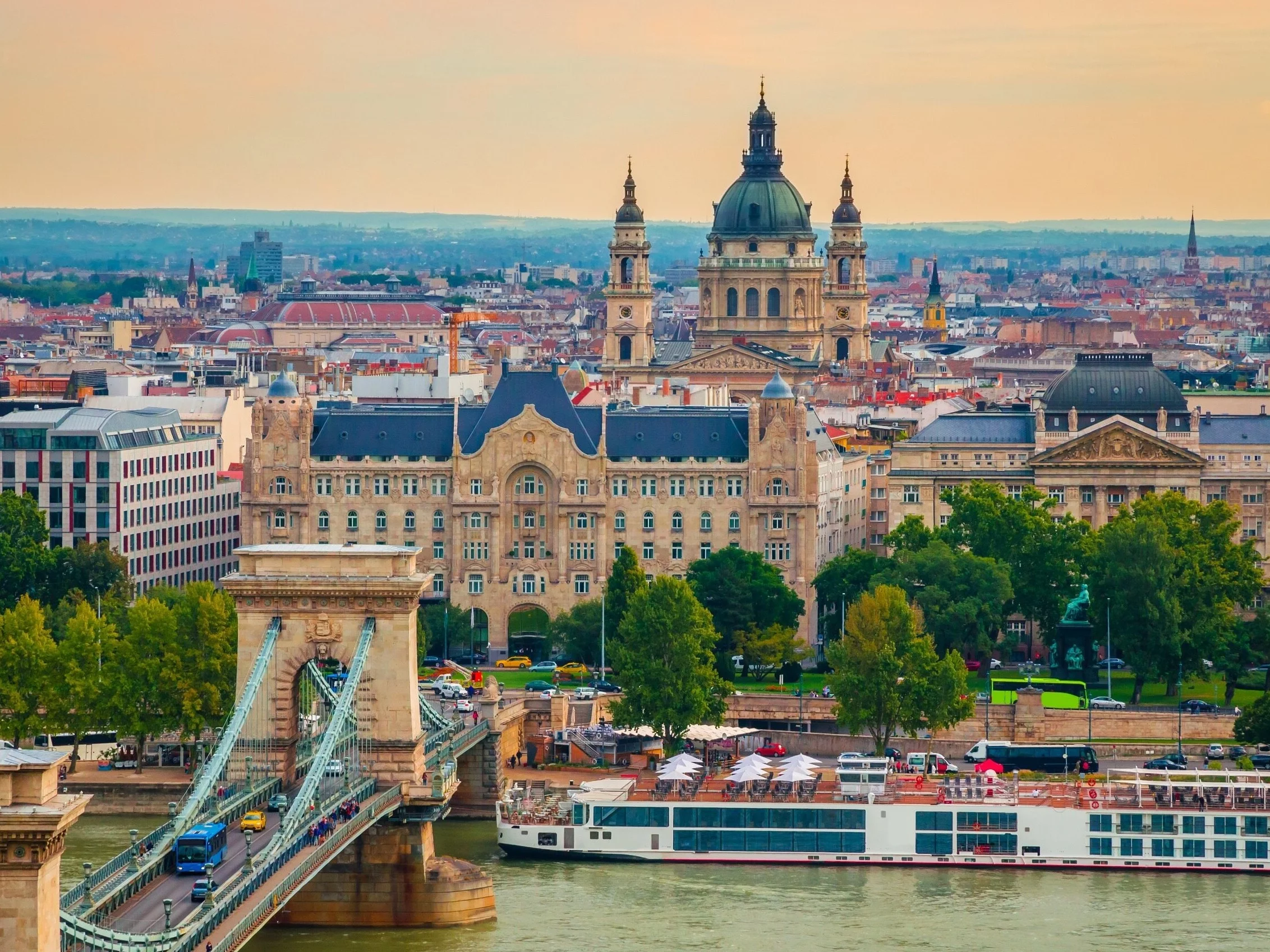 Quiz z geografii. Gdzie leżą te miasta?