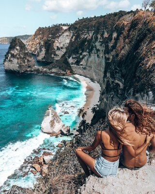 Miniatura: Co miesiąc, to inne miejsce. Zachwycające...