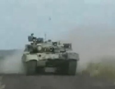 Miniatura: Syria: władze znów wysyłają czołgi przeciw...
