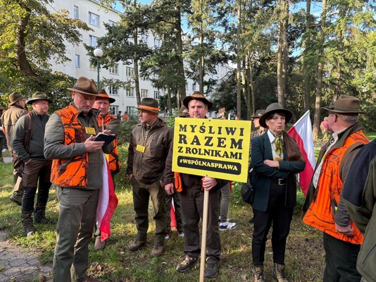 Miniatura: Protest myśliwych w Warszawie