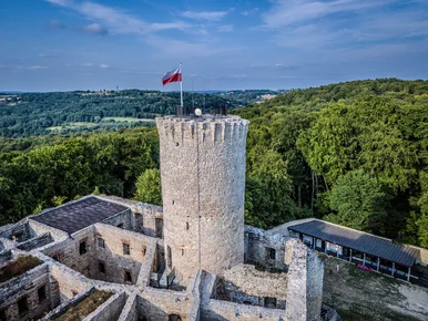 Miniatura: Słynny zamek do zamknięcia. Turyści mają...