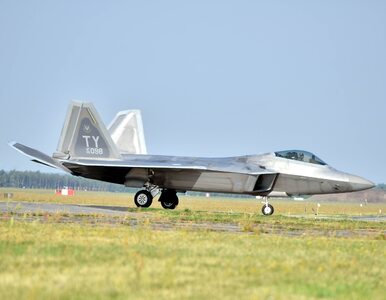 Miniatura: Myśliwce F-22 Raptor już w drodze do...