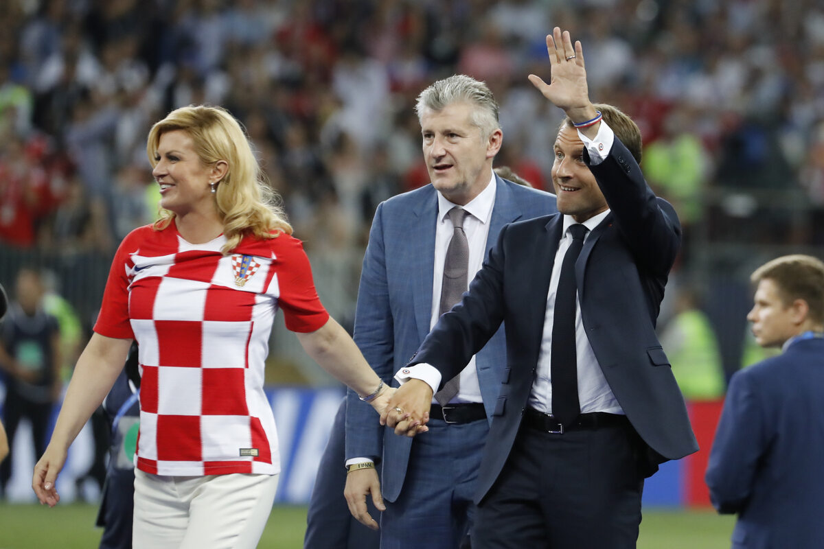 Prezydenci Francji i Chorwacji zmierzają w stronę podium dla piłkarzy 