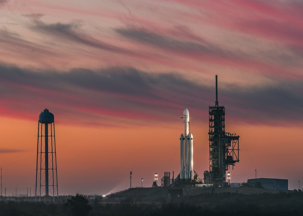Start Falcon Heavy 