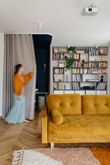 Małe, lecz kolorowe mieszkanie, projekt: FUGA Architektura Wnętrz