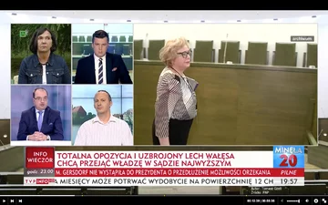 Paski informacyjne z "Wiadomości" TVP 