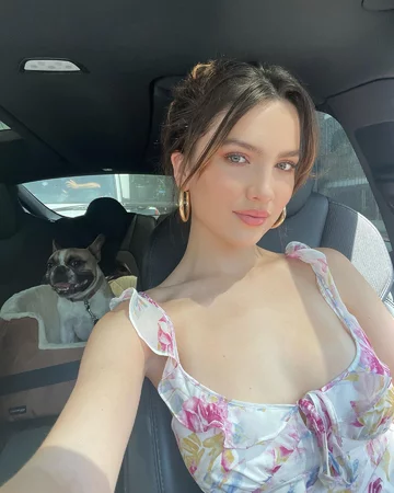 Maya Henry 
