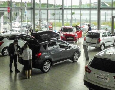 Miniatura: Agencyjny model sprzedaży samochodów...