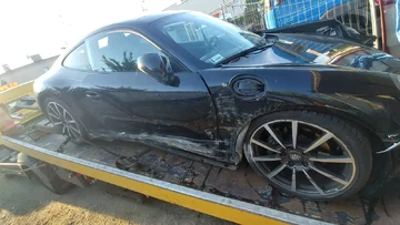 30-latek ukradł i rozbił Porsche 911 