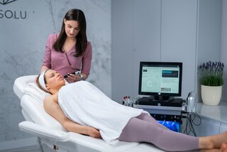 Zabieg HydraFacial w&nbsp;warszawskiej Alsolu Clinic