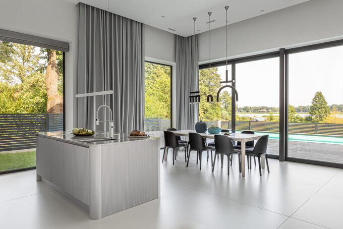 Willa nad rozlewiskiem Narwi, projekt Art’Up Interiors