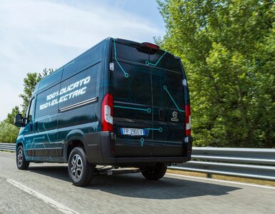 Miniatura: Elektryczny dostawczak Fiata. Nowe Ducato...