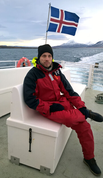 Autor na&nbsp;islandzkich wodach
