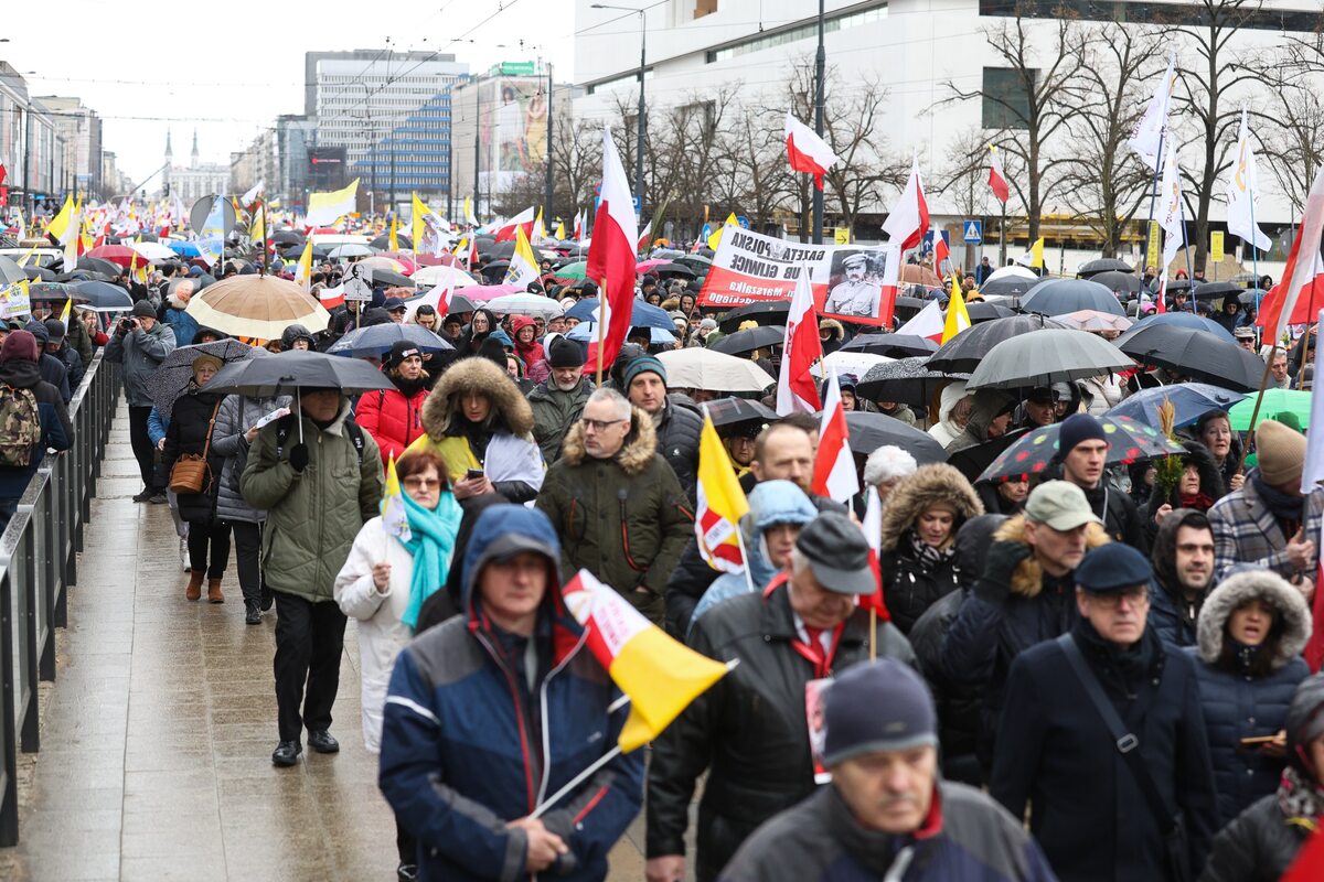 Narodowy Marsz Papieski w Warszawie 