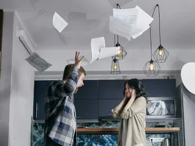 Miniatura: Ostre cięcie po prawach lokatorów....