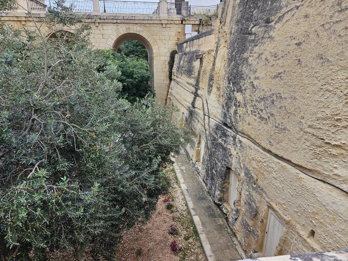 Schrony w Birgu