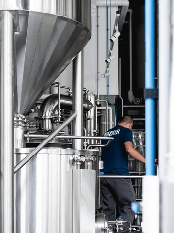 Lokal dla miłośników piwa, projekt Atelier L'Abri v2com, 1685-04