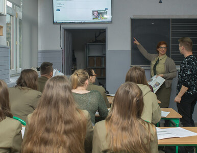 Miniatura: Nauczyciele coraz mniej korzystają z tego...