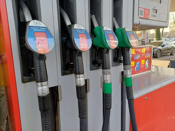 Miniatura: Obniżka cen paliw opublikowana. Od tego...