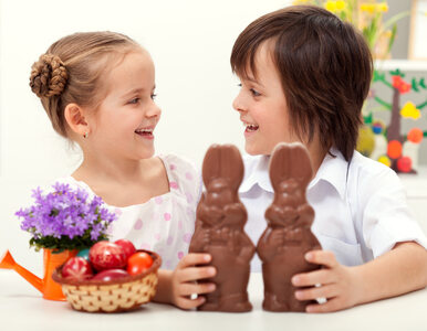 Miniatura: Wielkanoc: Chętniej sięgamy po... czekoladę