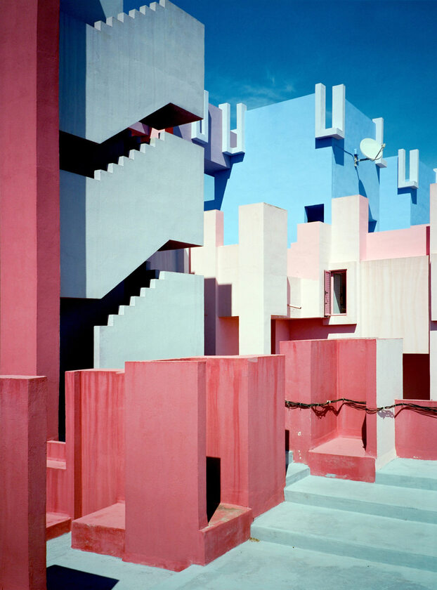 La Muralla Roja, osiedle projektu Ricardo Bofill Taller de Arquitectura Ricardo Bofill, La Muralla Roja