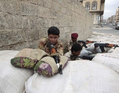 Miniatura: Jemeńska armia ściera się z Al-Kaidą