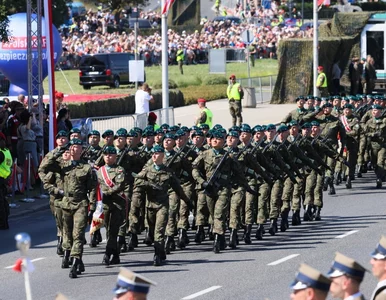 Miniatura: Po defiladzie w Warszawie zawrzało. „Kilku...