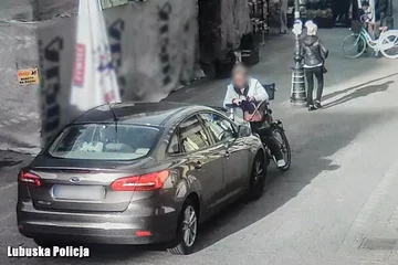 Zdarzenie zarejestrował miejski monitoring 