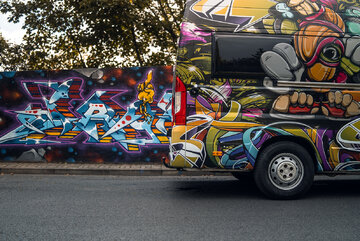 Streetartowy Fiat Ducato