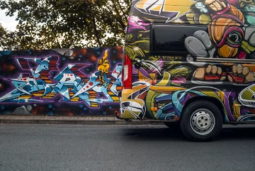 Streetartowy Fiat Ducato 