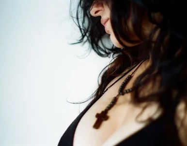 Miniatura: Włoszki zapłacą za... duże dekolty