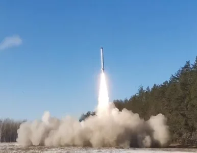 Miniatura: Rosyjskie wojska stoją w pobliżu granicy...