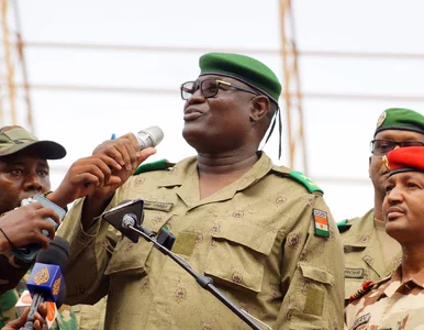 Miniatura: Junta zamknęła przestrzeń powietrzną nad...