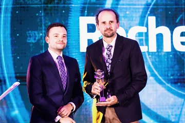 Radosław Sierpiński i Marcin Słysz Radosław Sierpiński (z lewej) prezes Agencji Badań Medycznych oraz Marcin Słysz - product strategy Director Oncology and Immunology