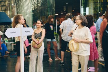 19. edycja Gdynia Design Days odbyła się pod hasłem „Bliżej”. W centrum zainteresowania znalazły się relacje projektowania z człowiekiem, miastem, rzemiosłem i środowiskiem 